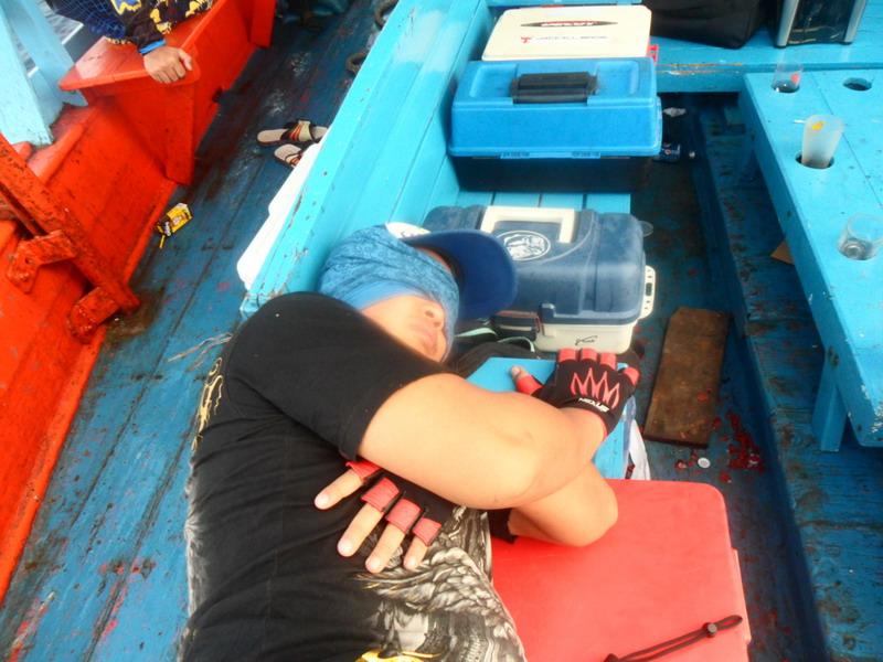  :sleeping: :sleeping:
อู้ นี่ใครกันหนอหมดแรงนอนหลับไปซะแล้ว 
 :laughing: