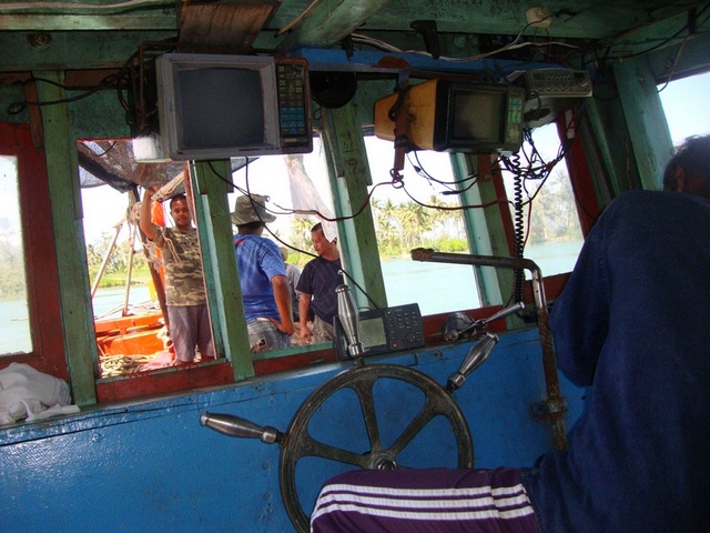 ในเรือครับบบบแบบว่าเร่งด่วนเรือกำลังทำอยู่