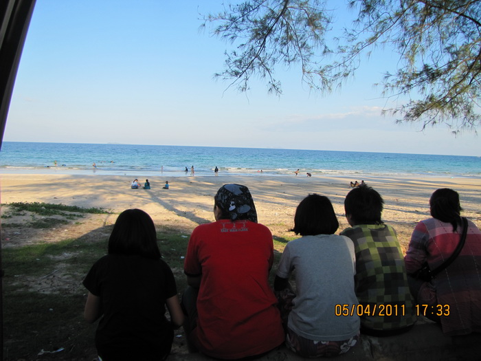 ชายหาดทุ่งวัวแล่นครับ

 :smile: :smile: :smile: 