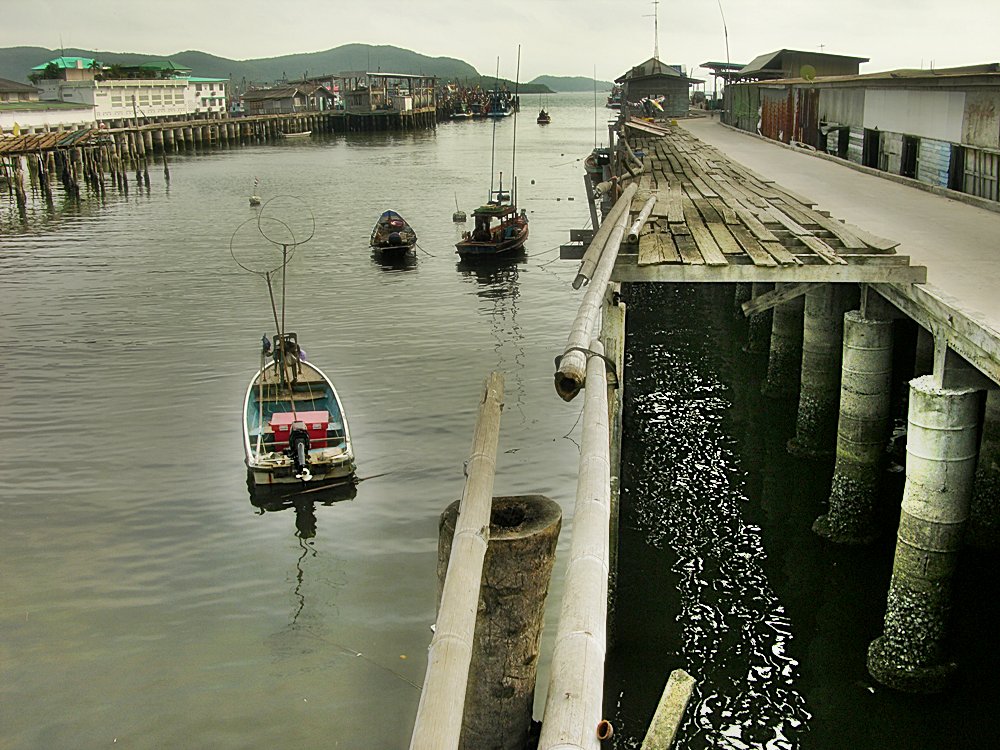 บรรยากาศที่ท่าเรือแสมสารเดินถ่ายรูปเล่นครับ :blush: