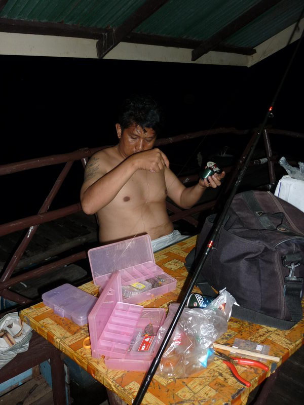 

ขุนแผมสุดสายหน้าขาดต้องเสียเวลามาผูกใหม่...........ช่วงเขาหลับกันผมได้จวดตัวใหญ่ ๆ 10 กว่าตัวครั