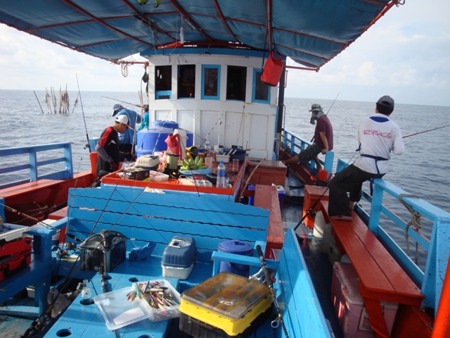 

บรรยากาศบนเรือโดยรวมครับ   :cheer: :grin: