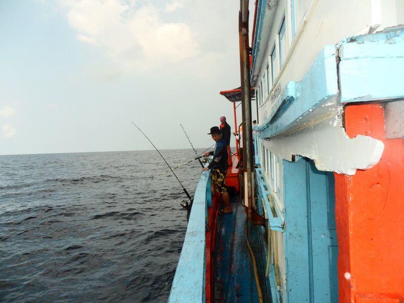 หันมาทางหัวเรือ น้าพินก็เอาซาบิกิ 