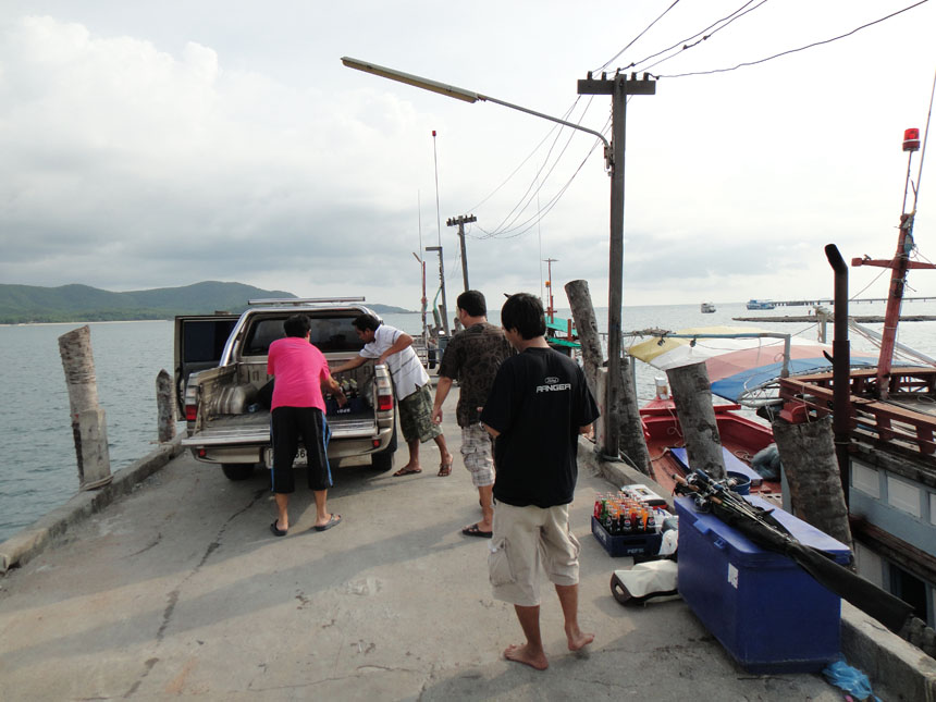 มุ่งหน้า สู่ ท่าเรือ ข่น ของลงเรือ ก่อนเลย 
 :grin: :grin: :grin: :grin: :grin: :grin: :grin: :grin