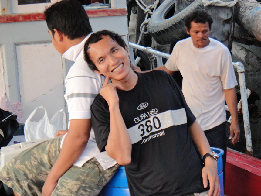 เห็น กล้องไม่ได้ เป็น ต้อง ขอ สักภาพ เอา จัดให้ 
 :cool: :cool: :cool: :cool: :cool: :cool: :cool: 