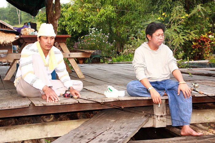       กลับมาพักผ่อน หลังจากออกไปตลอนทัวส์
เติดพลังกินข้าว อาบน้ำ  ตกปลา  ตามอัธยาศัย  ...