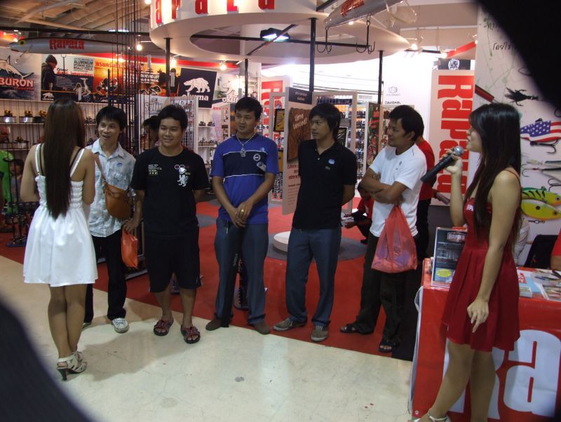 ผู้ร่วมเล่นเกมส์ในงานราพาล่า