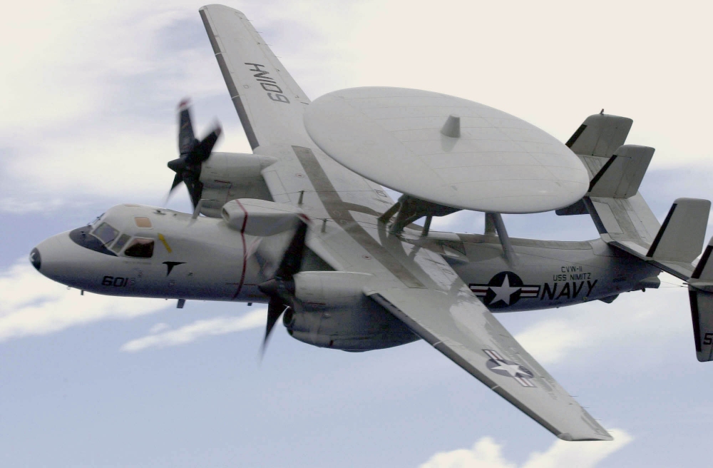 E-2C Hawkeye เครื่องจับเป้าหมายครับ