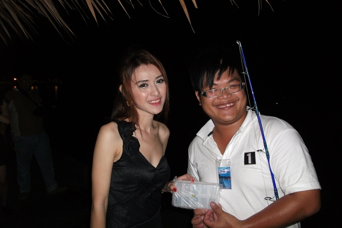  :smile:   รับรางวัลยิ้มกันใหญ่  :smile: