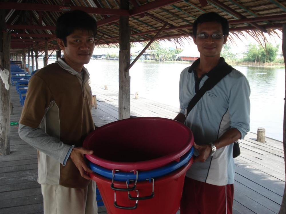 ของรางวัลจากน้ามดครับ....................... :grin: :grin: :grin:


..............ใครเป้าสะอาดได้