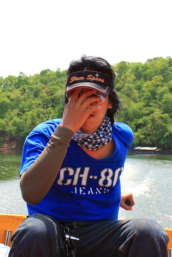 เรือมันเร็วจนลมเข้าตาเลยเหรอว่ะ :grin: :grin: :grin: