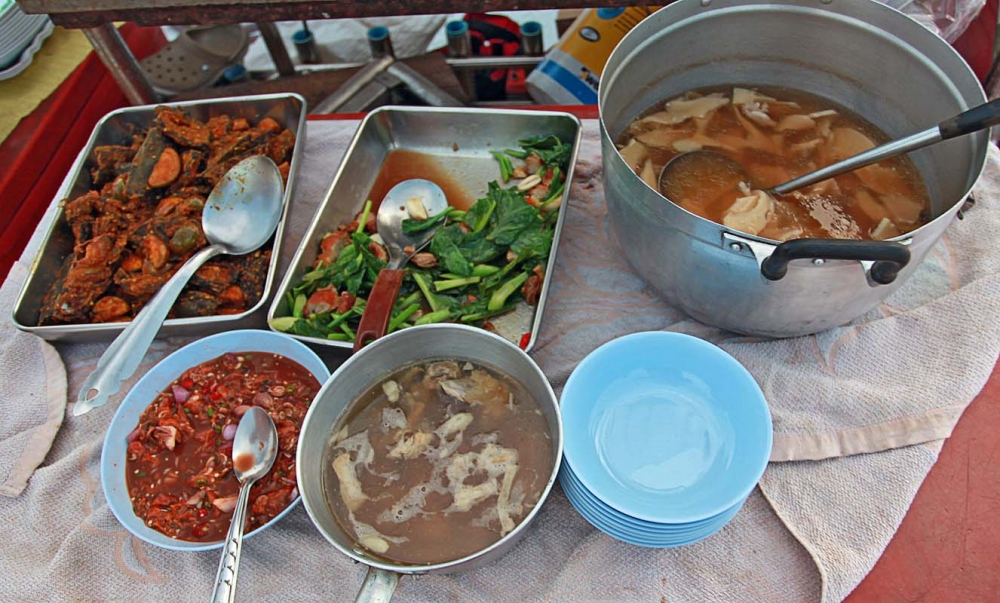 ขนของเสร็จผมนอนยาวเลย......ตื่นอีกที....