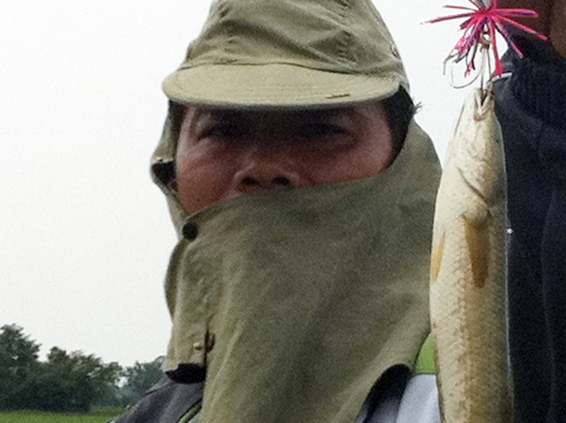 [center][b]คุณพ่อบ้านได้ช่อนน้อยขึ้นตามม