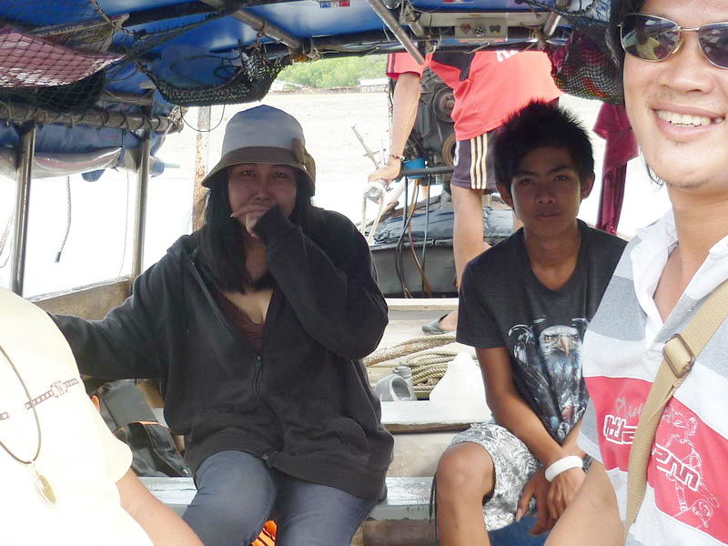 

ทริปนี้พากิ๊กมาด้วย........(เอ๋อ......ชื่อไรแล้วหว่า  กิ๊กหรือกิ๊บ)...... :laughing: :laughing: 