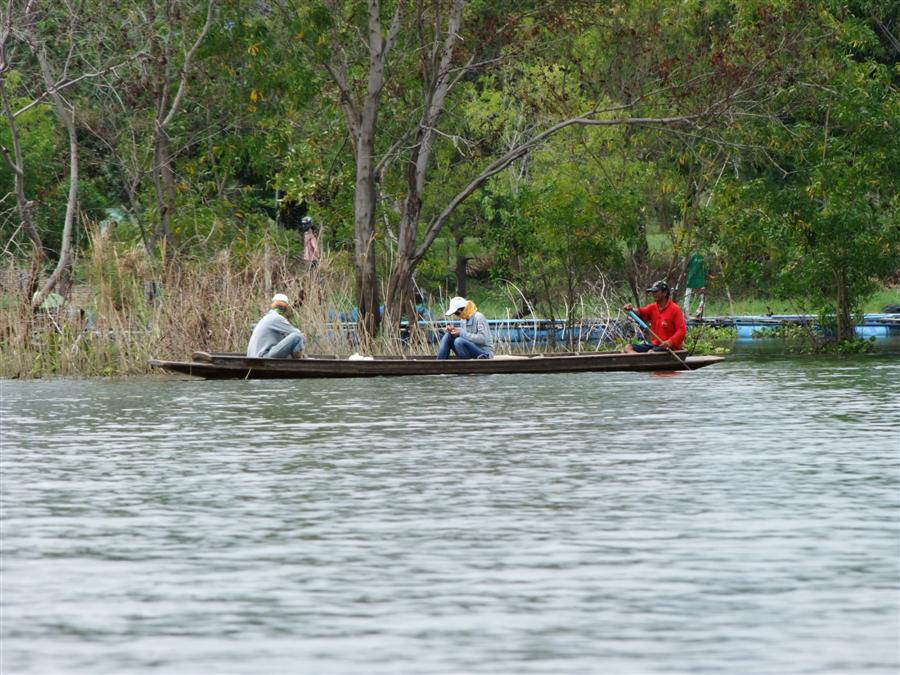 [b]พอซักพัก เรือน้าเพชร ก็กลับมาที่เครื่องสูบน้ำครับ[/b]  :grin: :grin: :grin: :grin: :grin: :grin: 