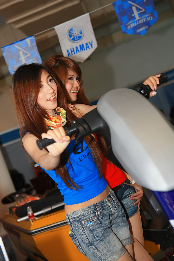 แจ่มคร๊าบบบบบบบ ว่างๆ มาซ้อนท้ายหน