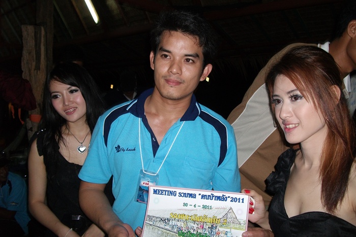
    :smile:    จากทีมน้าปลัด(ซีเนียร์)ครับ  :smile: