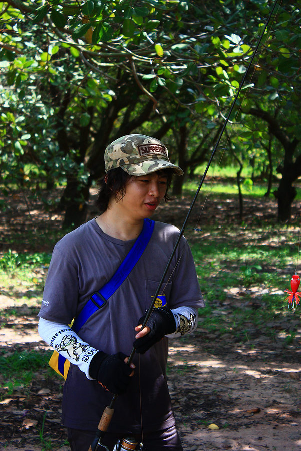 ....หิวข้าวแล้ว......เอาปลาไปต้มยำกินกันเถอะ.......... ท่านเลขา....  :grin: :grin: :grin:

....ยัง