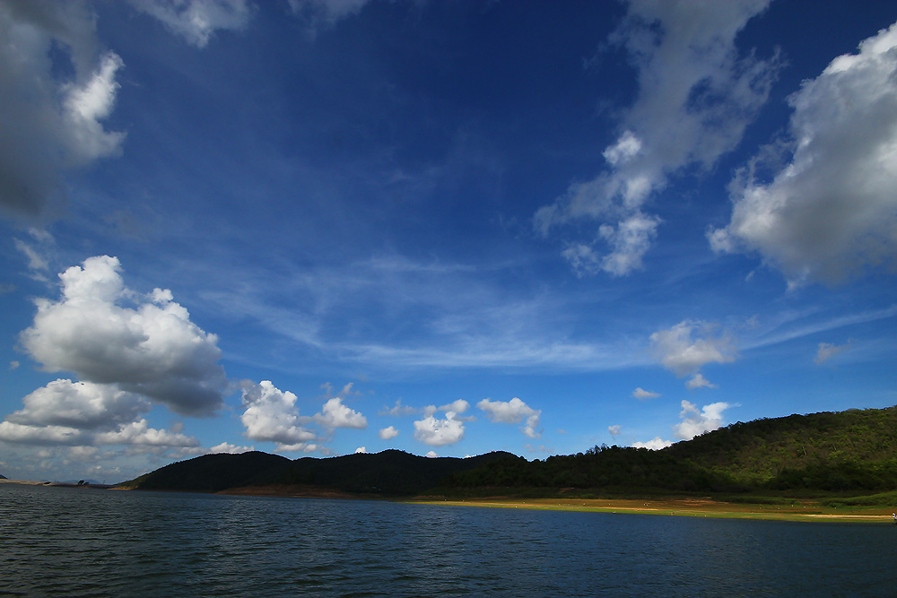 
[center]  [b]ลากันด้วยภาพนี้นะครับ   ขอบคุณ
