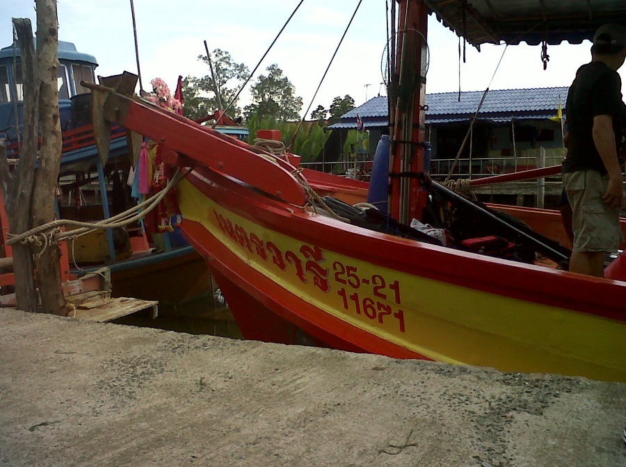 ขอแจมภาพบรรยากาศกระทู้ใต้ท้องทะเลตราดครับ