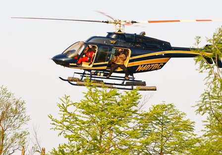 Helicopter บินอยู่ใกล้ๆถ่าย Rojas ทุกแอ็คชั่น  :cool: