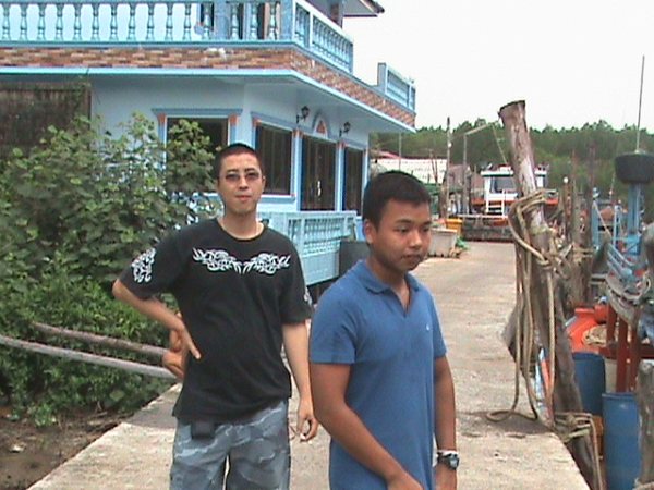 พี่หนุ่ย  และน้องน๊อต