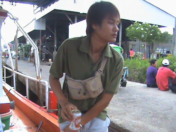 อุ๊ยใครมาถ่ายผมเนี่ย  กำลังคันเชีย