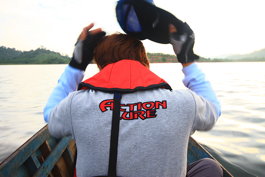 เสื้อชูชีพตัวใหม่........ถ้าผบ.รู้ราคาน