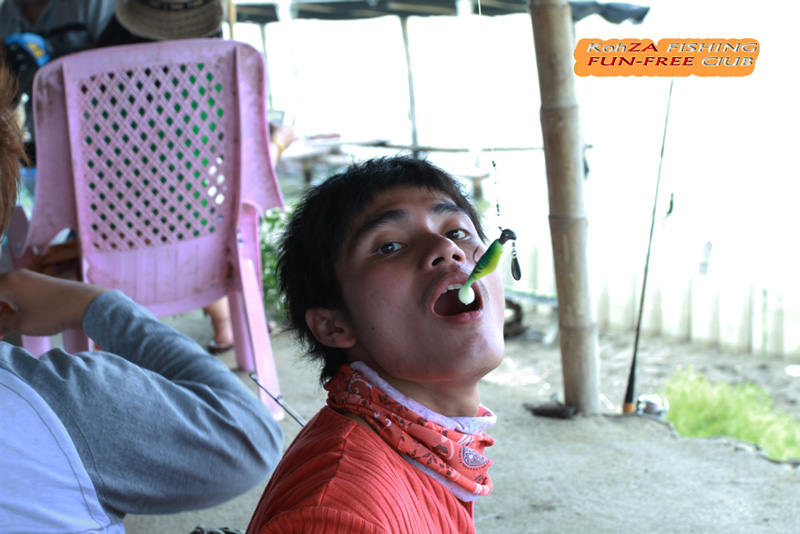 เข้าพักเที่ยงกัน อายน้องนีจะกิน ปล