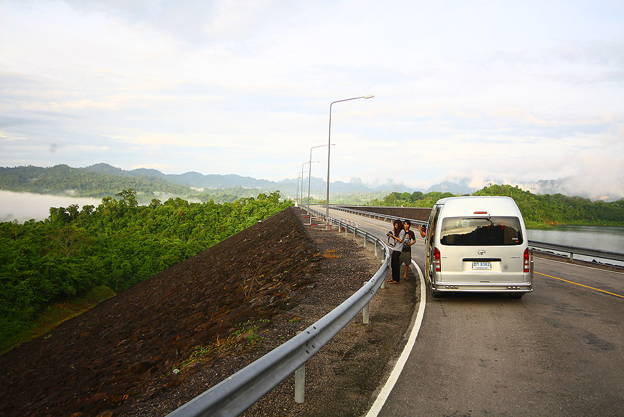 จุดชมวิวบนสันเขื่อน