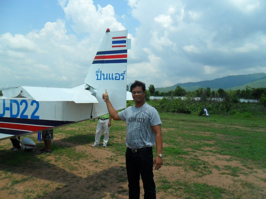 ลำนี้ชื่อน้องปิ่นแอร์ครับ เป็นสายพันธุ์สุภาพสตรีครับ
 :laughing: :laughing: :laughing: