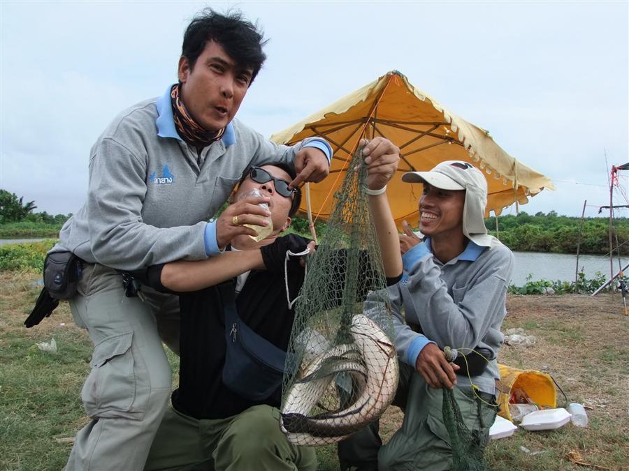 [b]เนี่ยแหละเกินหน้า เกินตาเพื่อน ก็