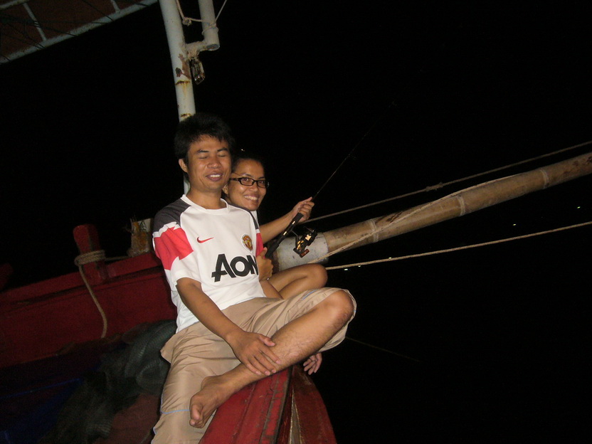 กาบขวาอีกหนึ่งคู่ น้าโจ+ป้าเอ๋ อึกมากเลยสำหรับป้าเอ๋ ไม่นอนเลยกลางคืน เก่งมาก ตกปลาก็เป็น เยี่ยม  :c