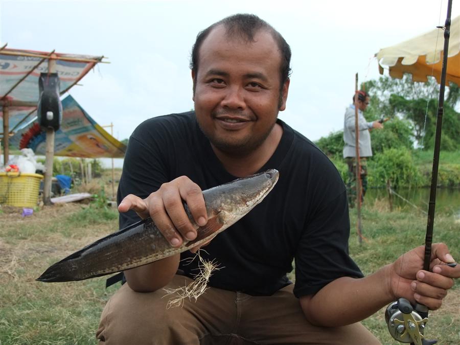 [b]นั่น นั่น โอ้พระเจ้าจ๊อต  นั่นปลาช่