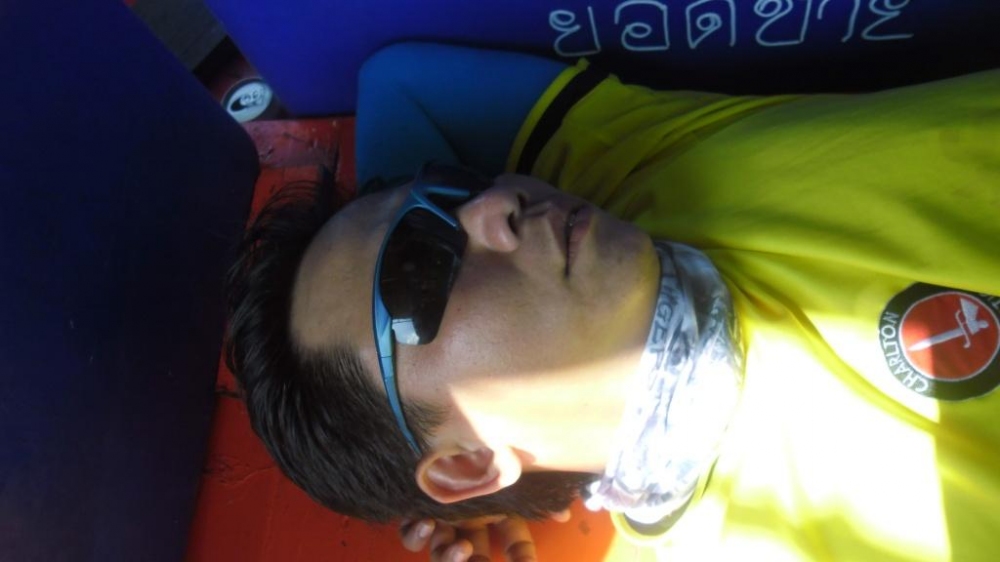 น้าโต้งจอมทองไม่รู้หลับหรือป่าว....แต่ได้ยินเสียงกรนดังมาก  :laughing: :laughing: :laughing: