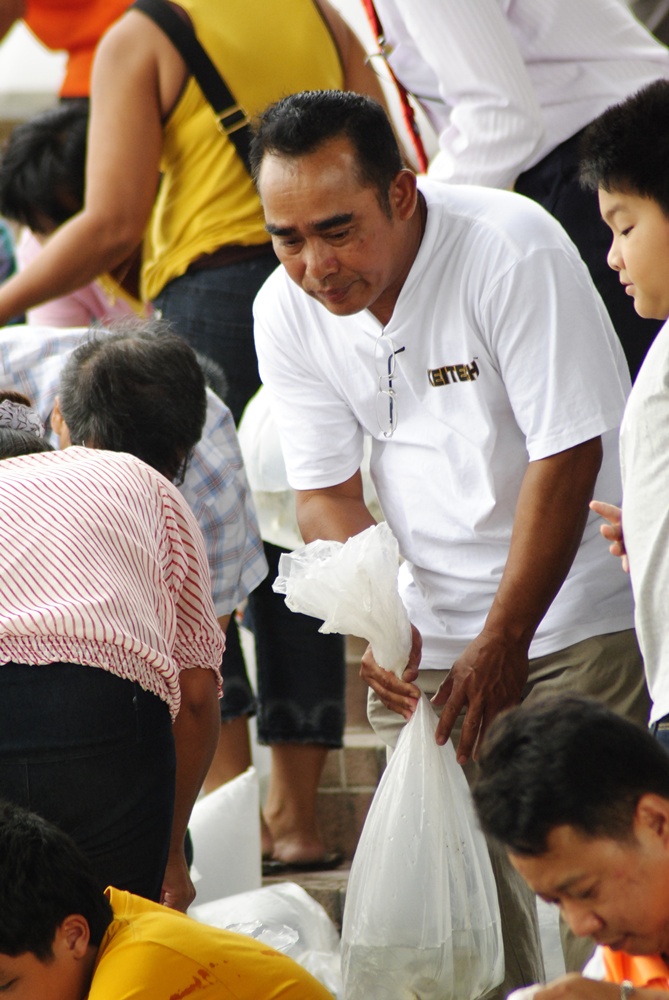  :cheer: :cheer: :cheer: คนนี้ คนไทยหัวใจกล้า  