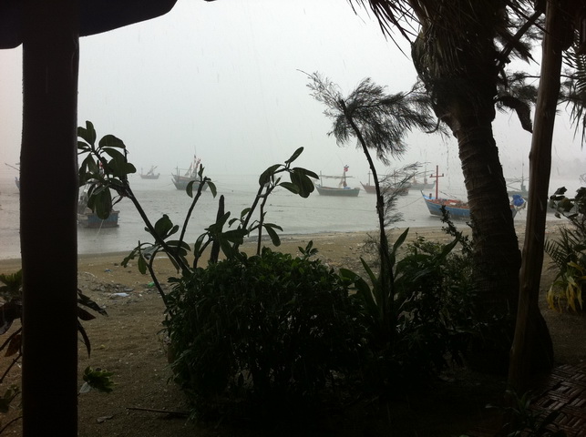 ฝนตกไล่อีก   :cheer: :cheer: :cheer: