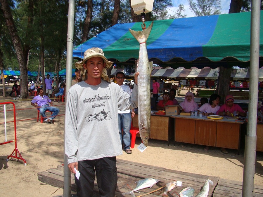 มาดูปลาที่ขึ้นชั่งวันแรกบางส่วนครับ