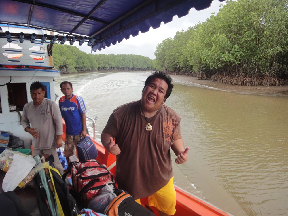  บอล สามชุก  กระผมเองคราบบบบบบบบ :tongue: :tongue: