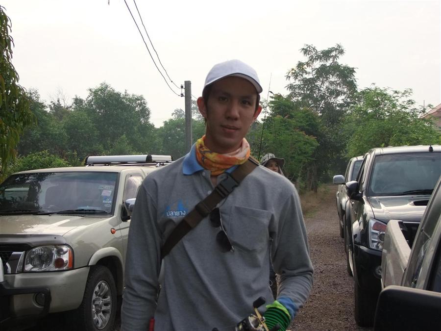 [b]น้าเพชร จร้า คนนี้น่าอิจฉา มีเงาตามมา ซับเหงื่อให้ตลอดเลยครับ ทุกทริพเลย อิอิ[/b]
:grin: :grin: 