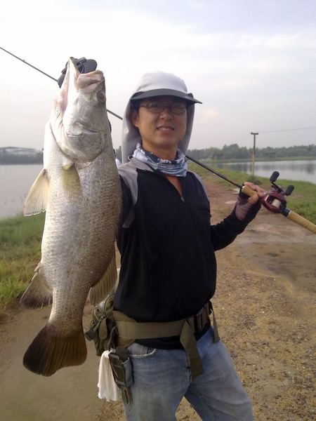 ตัวนี้ไซร์สวยเลยครับเยี่ยมจริงๆ :smile: :smile: