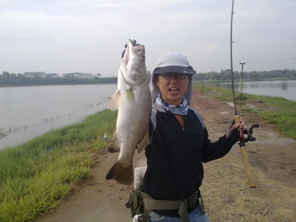 นี้อีกตัวแล้วกัน :laughing: :grin: :smile: