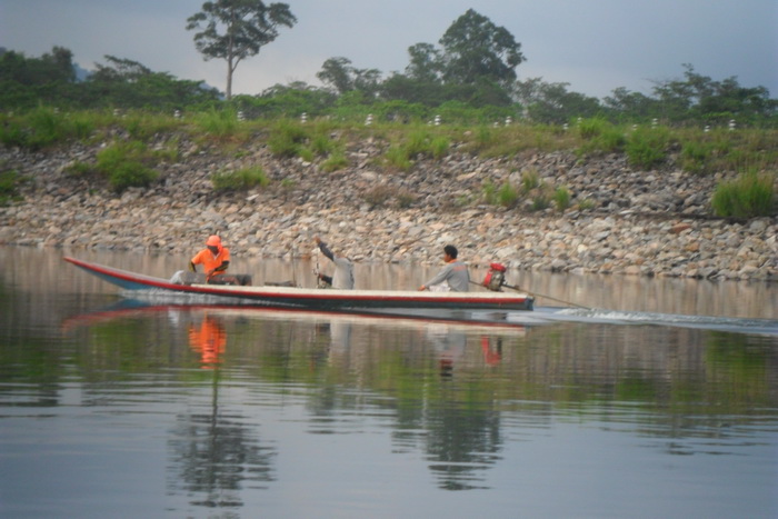 

 
รวบรัดเลยนะครับ      ออก เรือกันแว้ววววว     :love: :love: