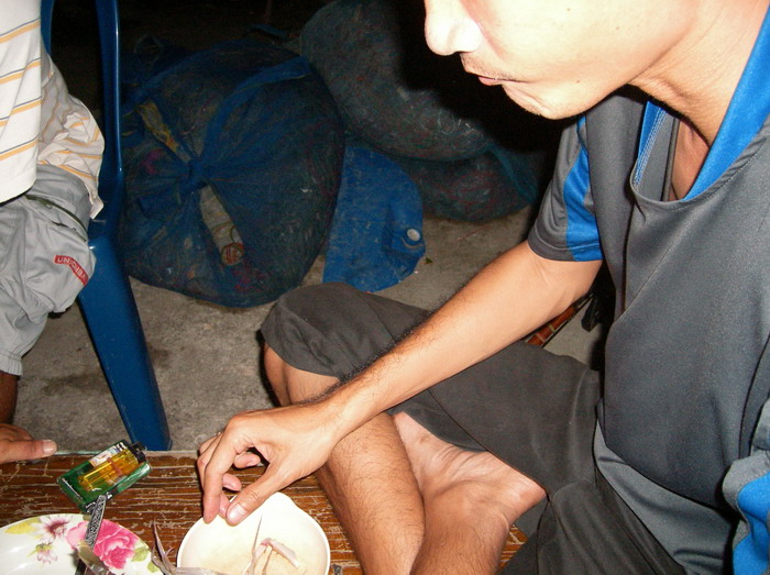 สดๆ ทีล่ะคำๆ :umh: :umh: