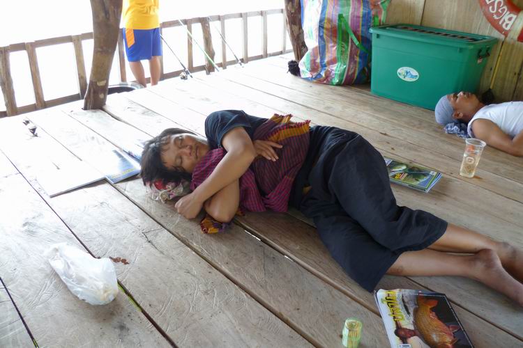 เขาวัดปลากันไหง น้าหินทำแบบนี้ล่ะครับหมดสภาพเห็นๆ  :laughing: :laughing: