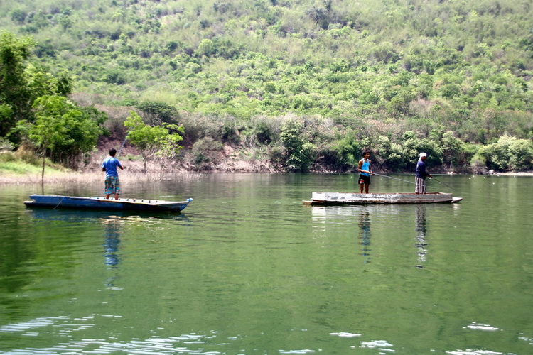  :cool: :cool:  มาด้านนี้ เจอเรือน้องเอ๋อ  กับ