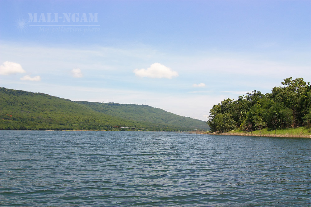 แนวนี้แหละครับ...ที่ต้องวิ่งเรือกลั