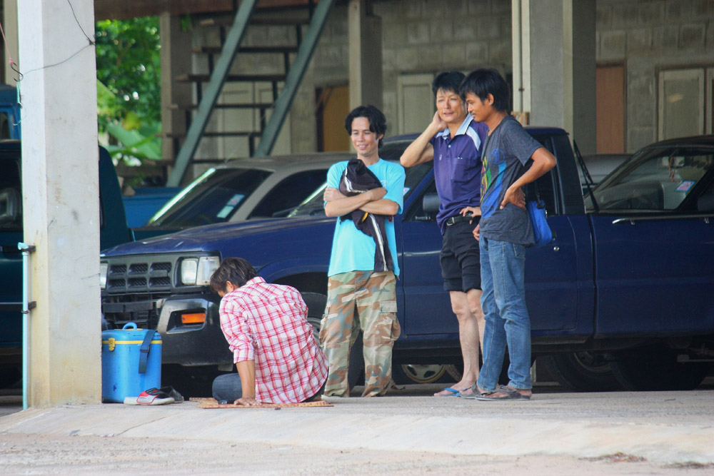 เช้าวันอาทิตย์ ได้นัดหมายกับตี๋น้อ