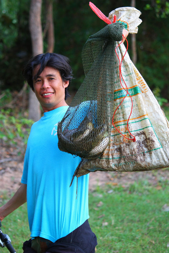ปลารวมครับ......ตี๋โชว์ใหญ่เลย คนได้ใหญ่สุด.... :cheer: :cheer: :cheer: :cheer: