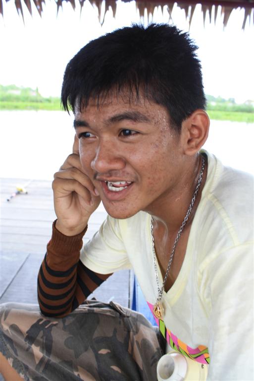 พักก่อน........แย่...แย่.........ทำเป็นคุยโทร................... :laughing: :laughing: :laughing: :l
